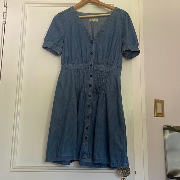 Madewell Denim Daylily Short Dress J7869 Short Puff Sleeves Button-Down Size 6 - Picture 2 of 3